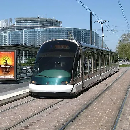 Vue Parlement Europeen - Grande Terrasse Au Calme - Tram A 2 Min - Parking Apartman *
