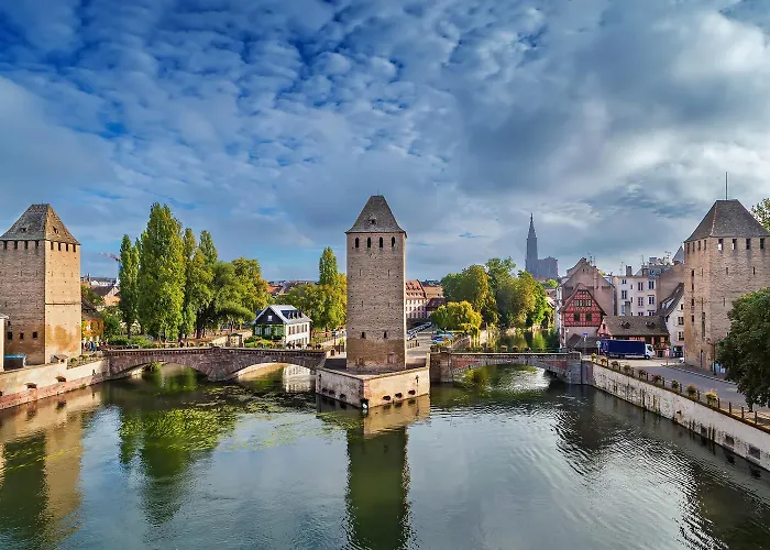 Apartment Vue Parlement Europeen - Grande Terrasse Au Calme - Tram A 2 Min - Parking *