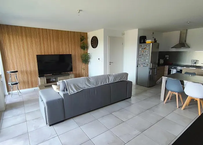 Apartment Vue Parlement Europeen - Grande Terrasse Au Calme - Tram A 2 Min - Parking *